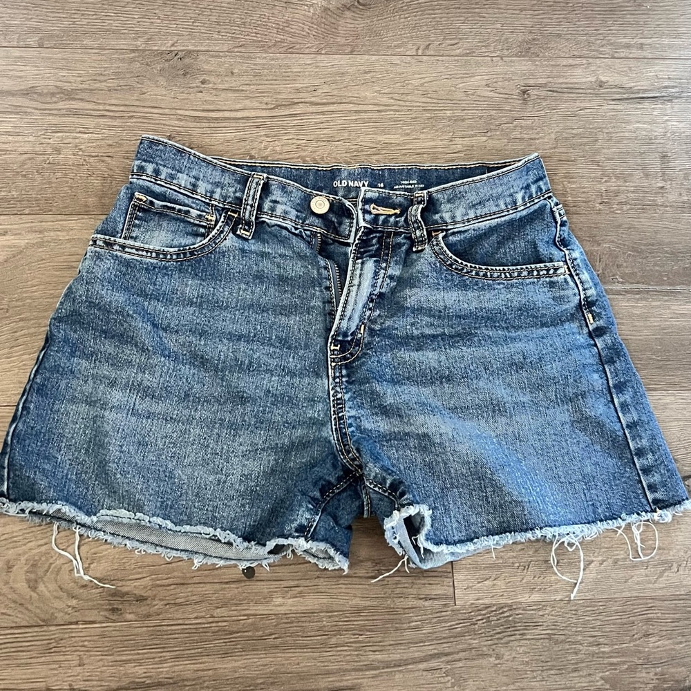 low rise mom short